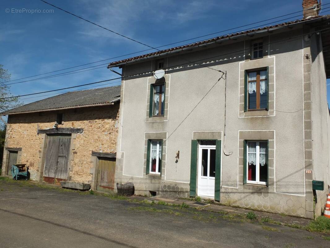 Maison à CHIRAC