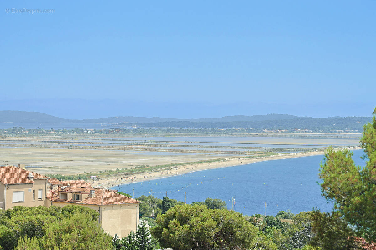 Appartement à HYERES