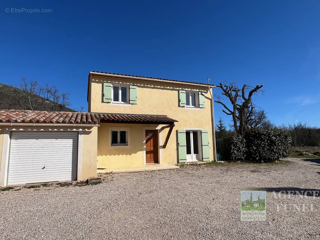 Maison à SAINT-VALLIER-DE-THIEY