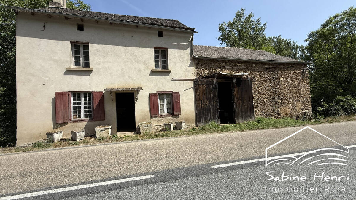 Maison à MIRANDOL-BOURGNOUNAC
