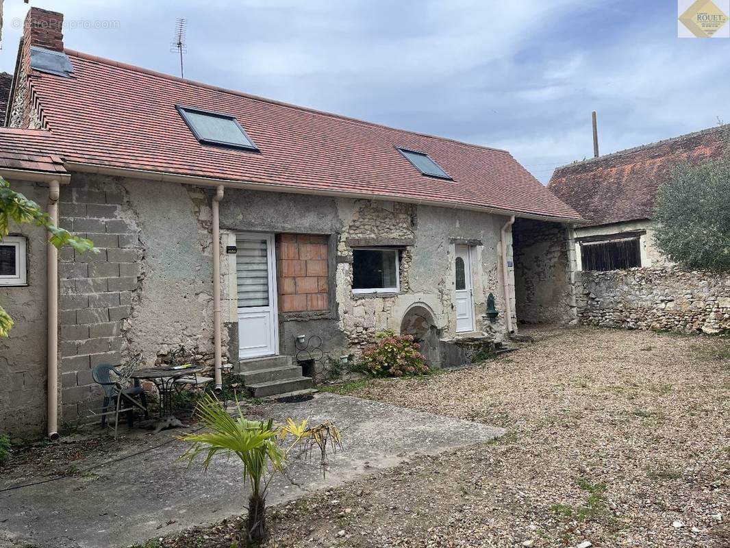 Maison à YZEURES-SUR-CREUSE