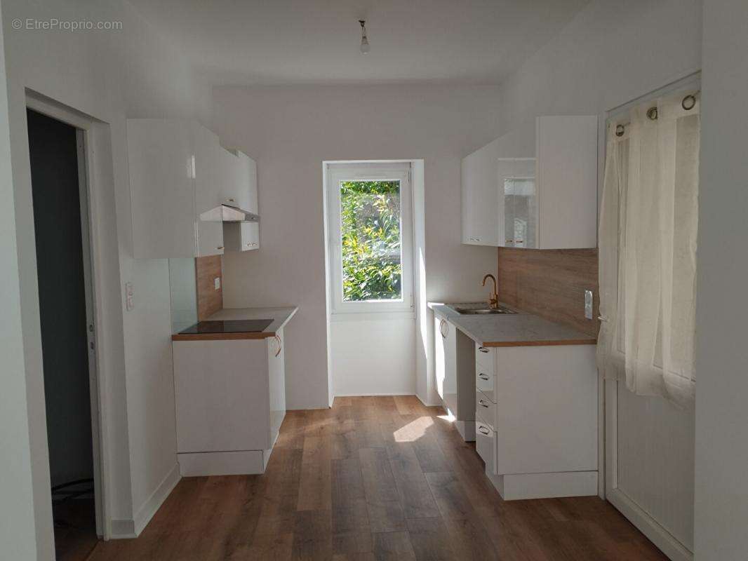 Maison à LE SAINT