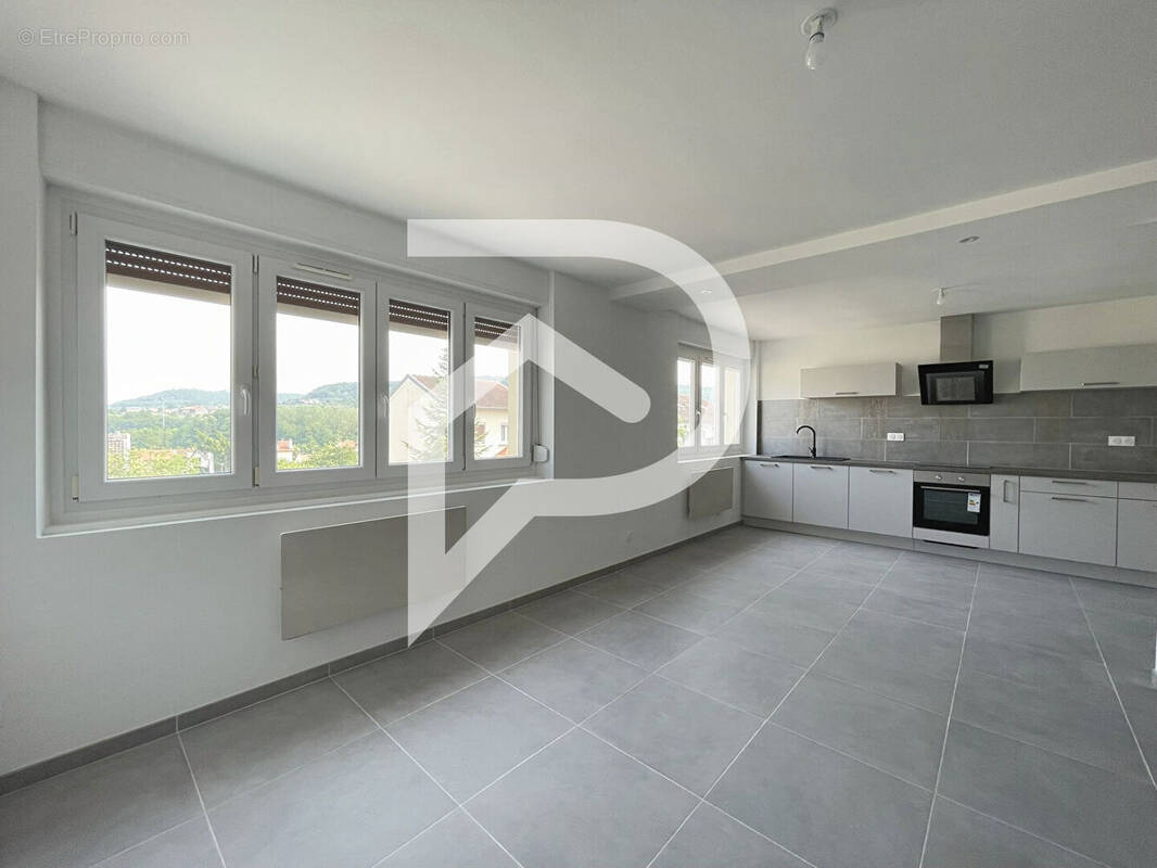 Appartement à POMPEY