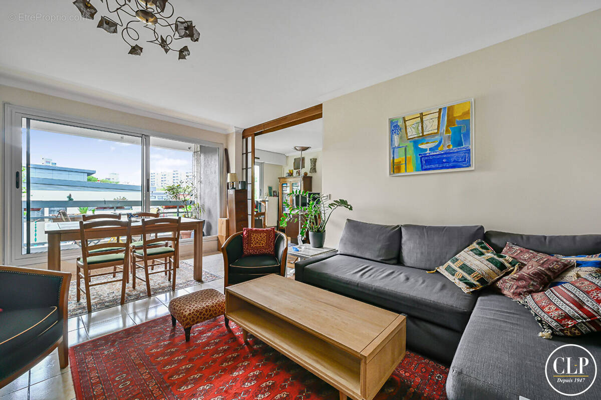 Appartement à PARIS-19E