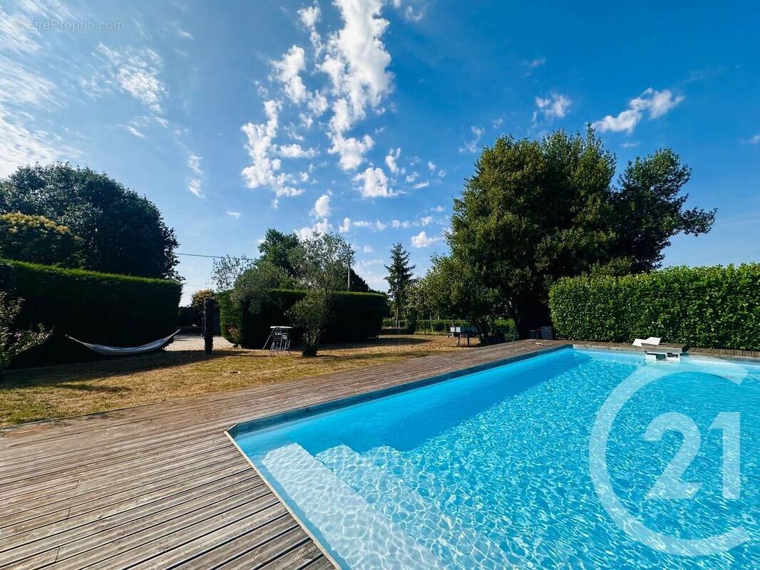 Maison à BAYON-SUR-GIRONDE