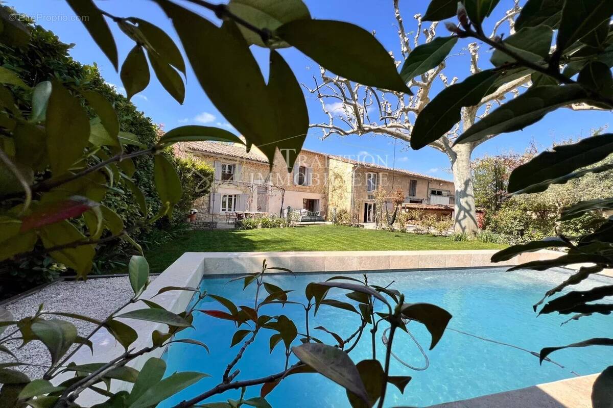 Appartement à NOVES
