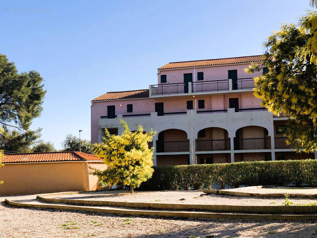 Appartement à LA LONDE-LES-MAURES