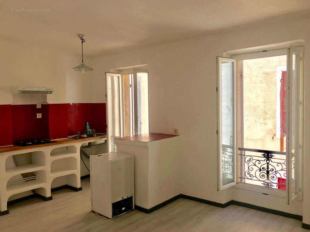 Appartement à MARSEILLE-2E
