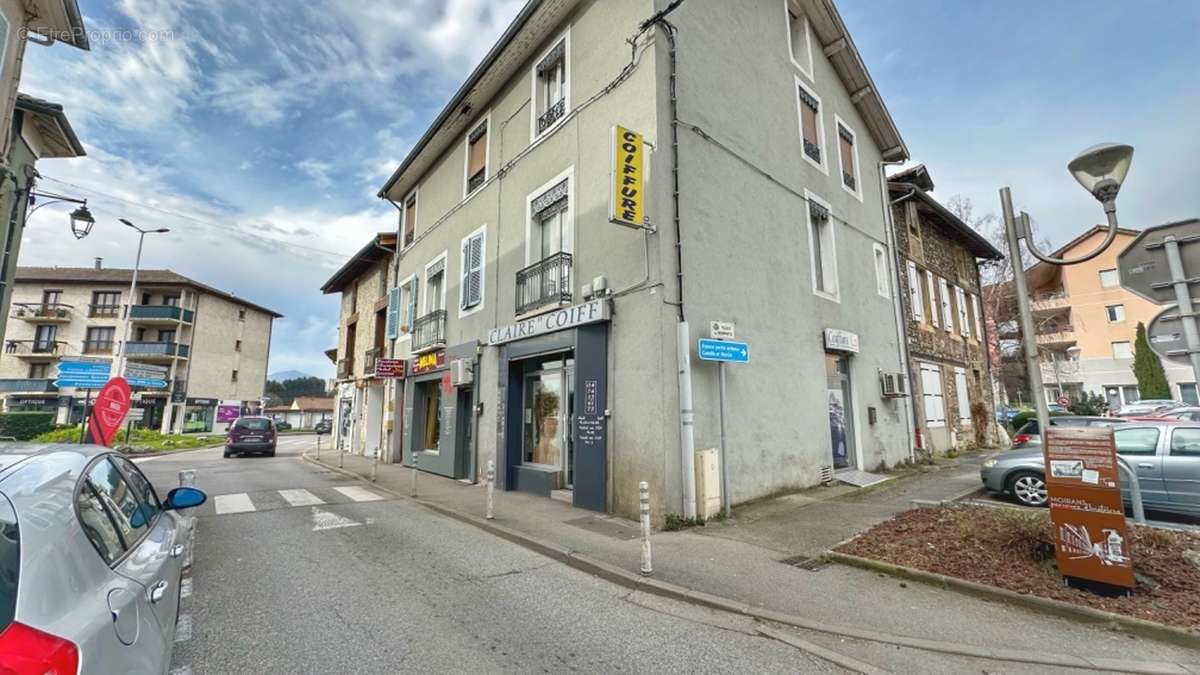 Commerce à MOIRANS