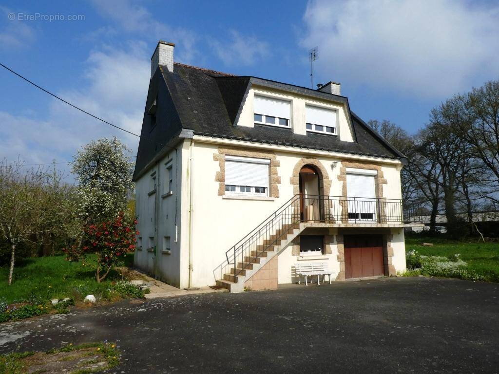 Maison à LOCMALO