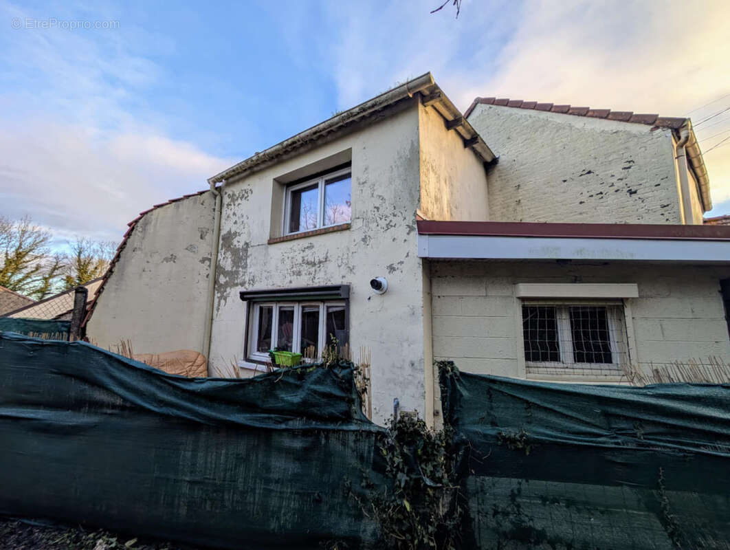 Maison à LAPUGNOY