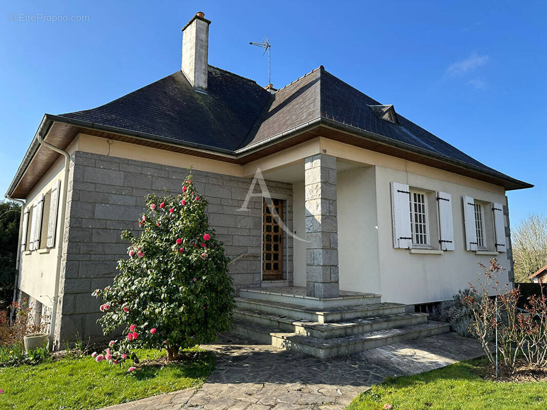 Maison à MAYENNE