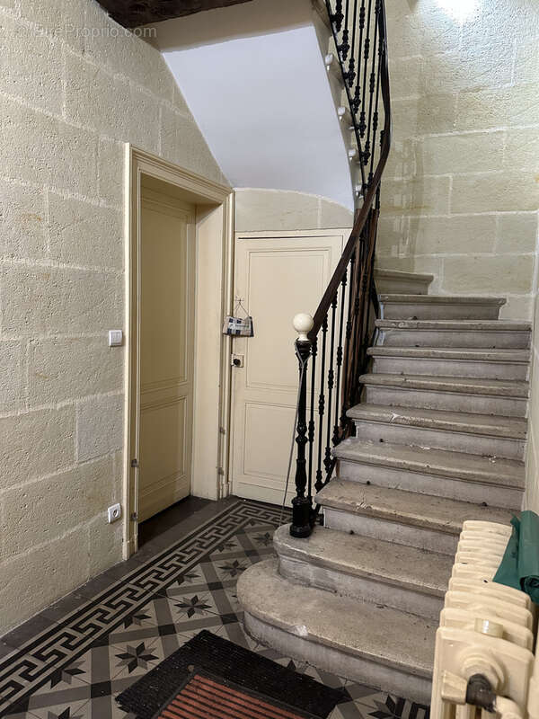 Appartement à LA ROCHE-CHALAIS