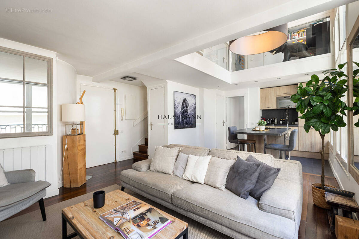 Appartement à PARIS-4E