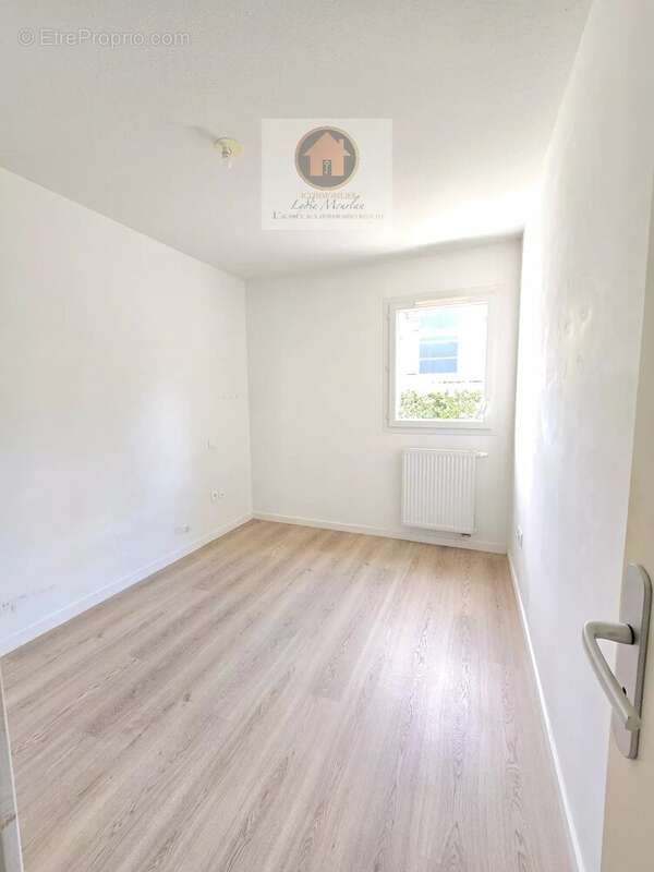 Appartement à LONS