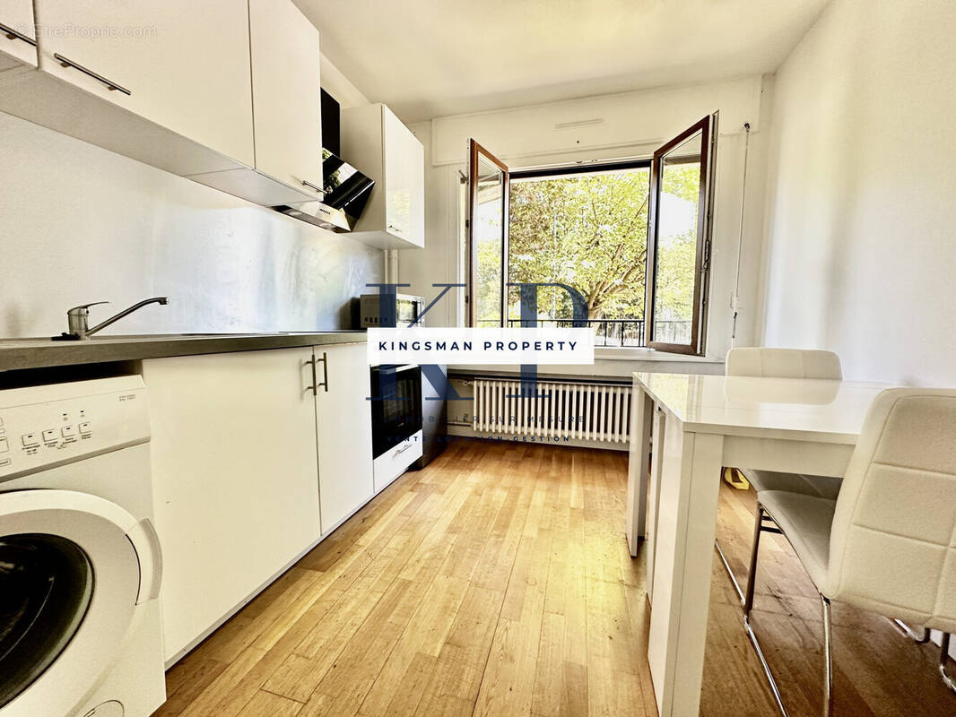 Appartement à CHARENTON-LE-PONT