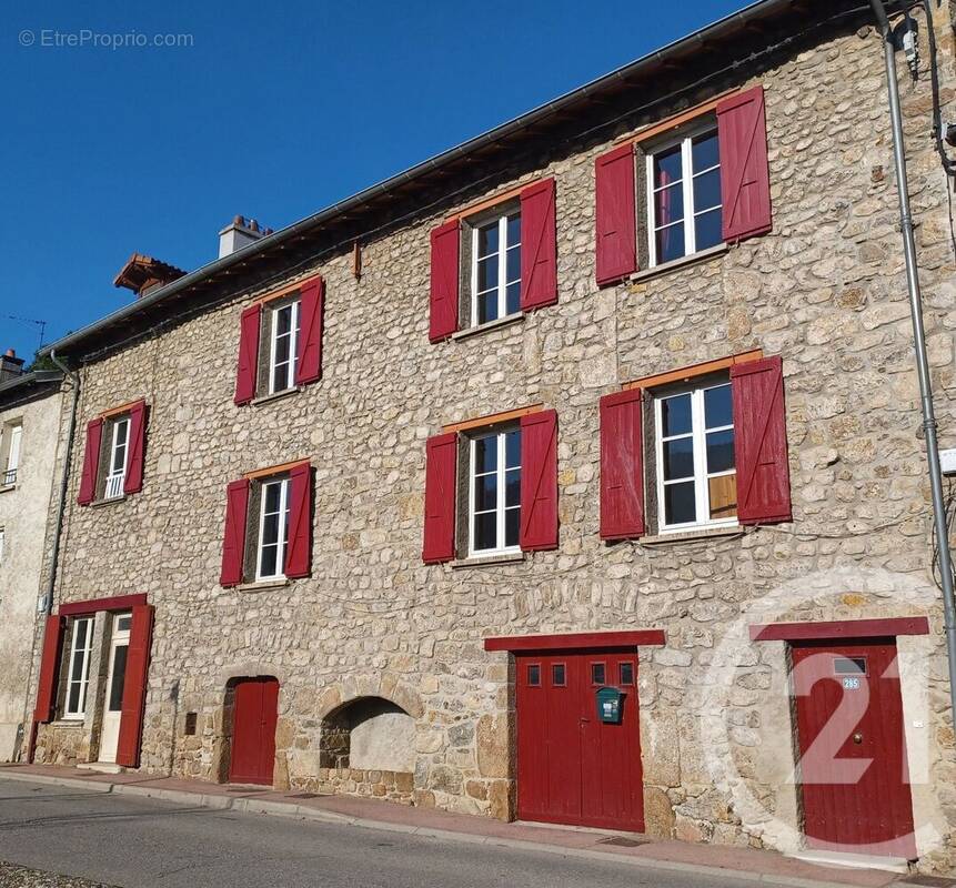 Maison à SATILLIEU