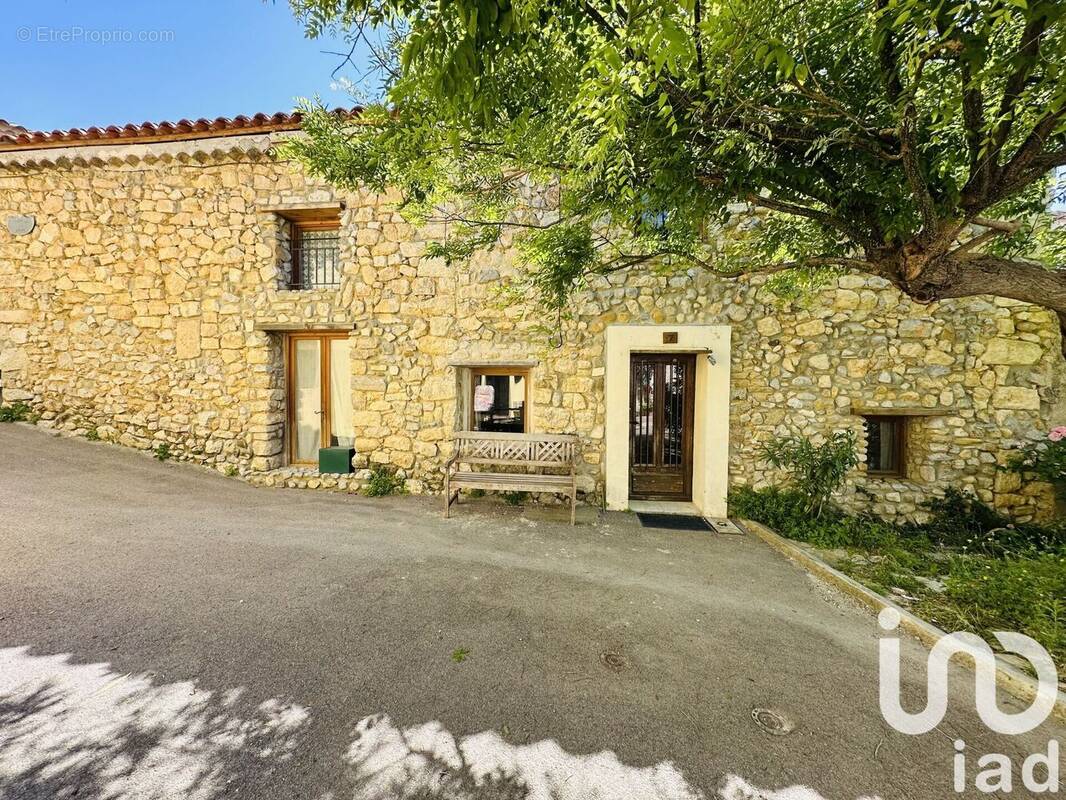 Photo 1 - Maison à ROQUEFORT-DES-CORBIERES