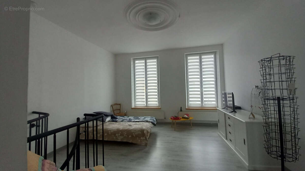 Appartement à ETREAUPONT