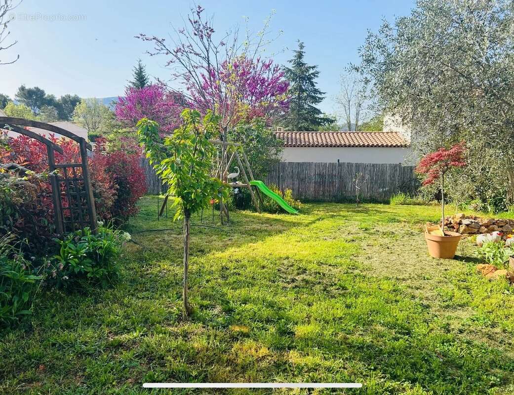 Maison à NANS-LES-PINS