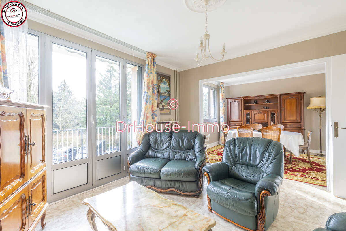 Appartement à LA CELLE-SAINT-CLOUD