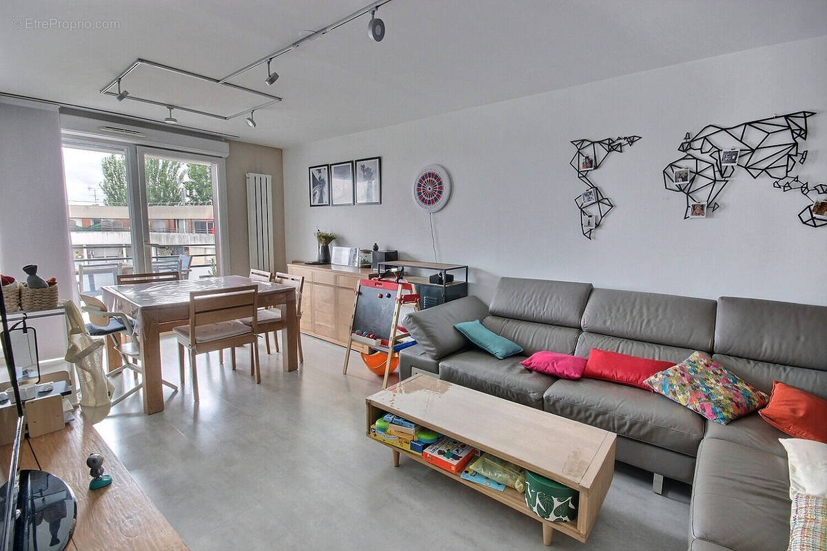 Appartement à L&#039;HAY-LES-ROSES
