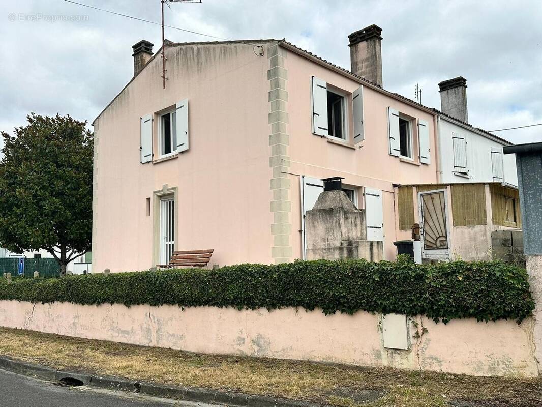 Photo 1 - Maison à CHANIERS