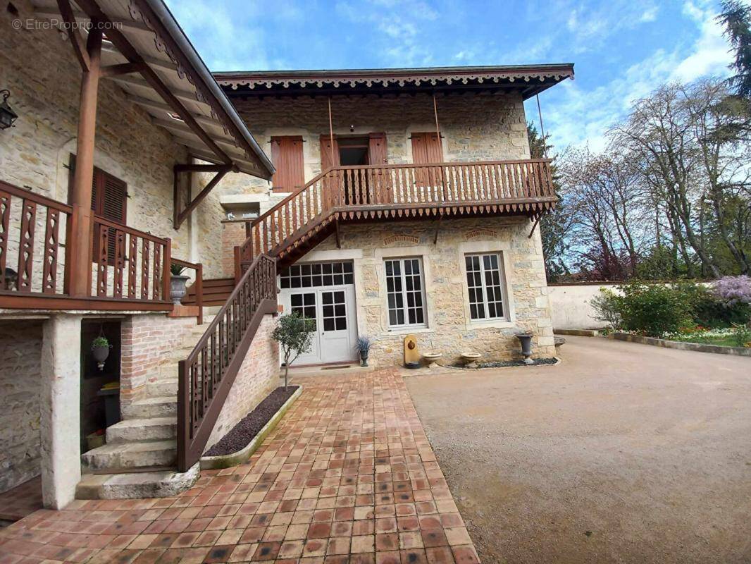 Maison à BOURG-EN-BRESSE