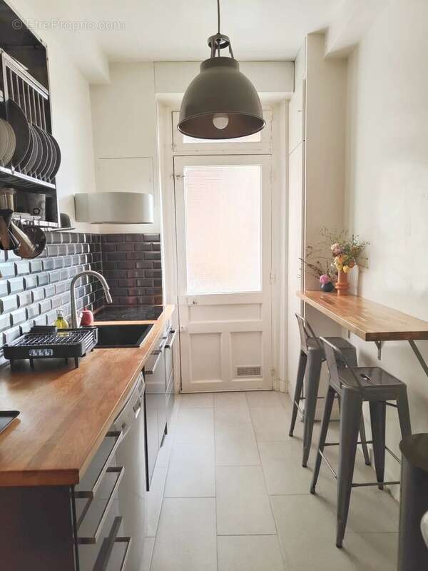 Appartement à PARIS-19E