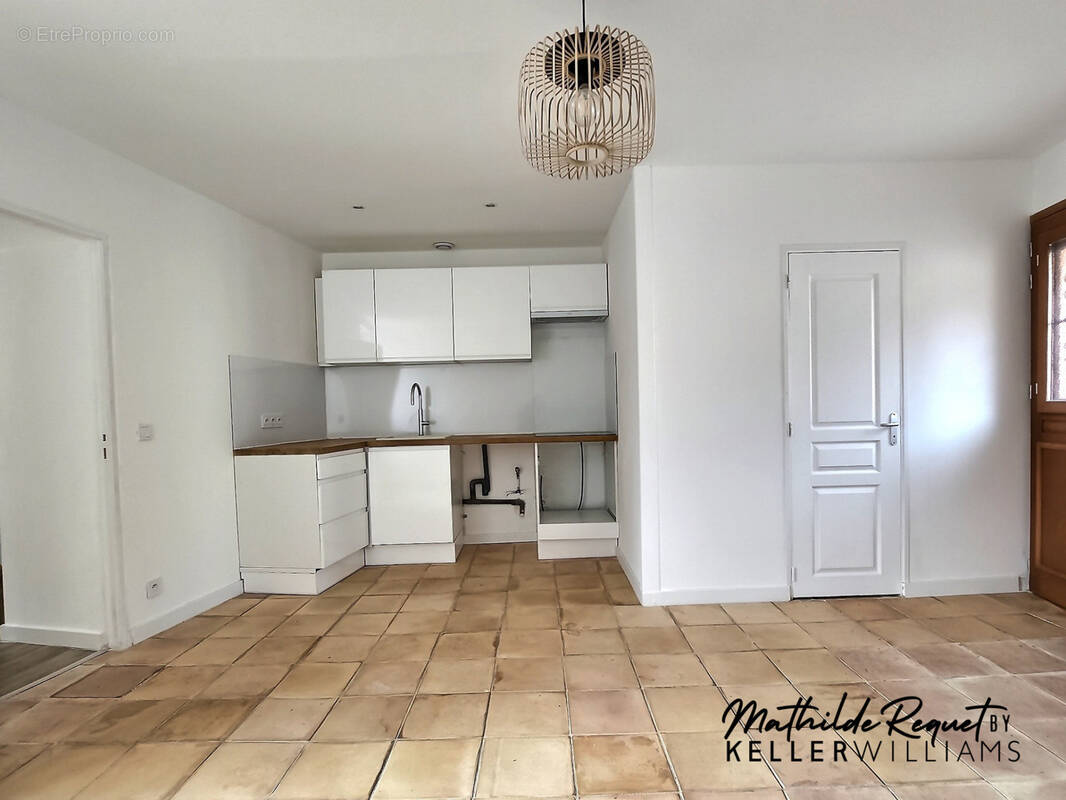 Appartement à BORMES-LES-MIMOSAS