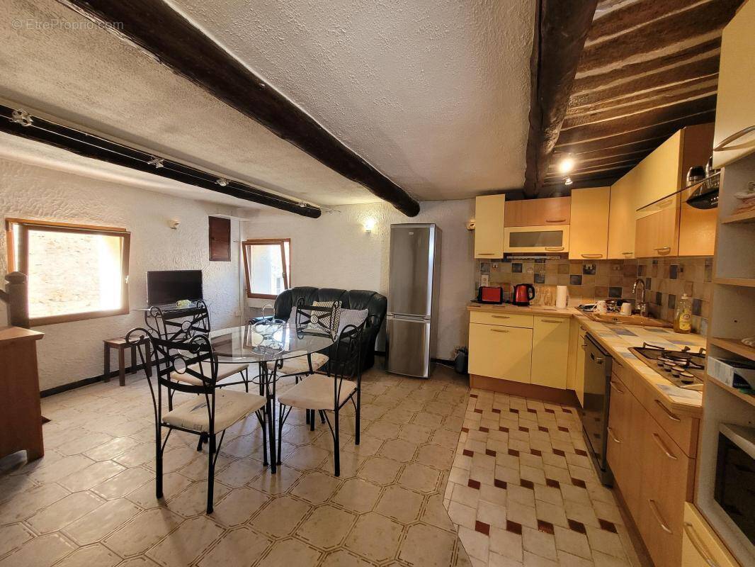 Maison à VINON-SUR-VERDON