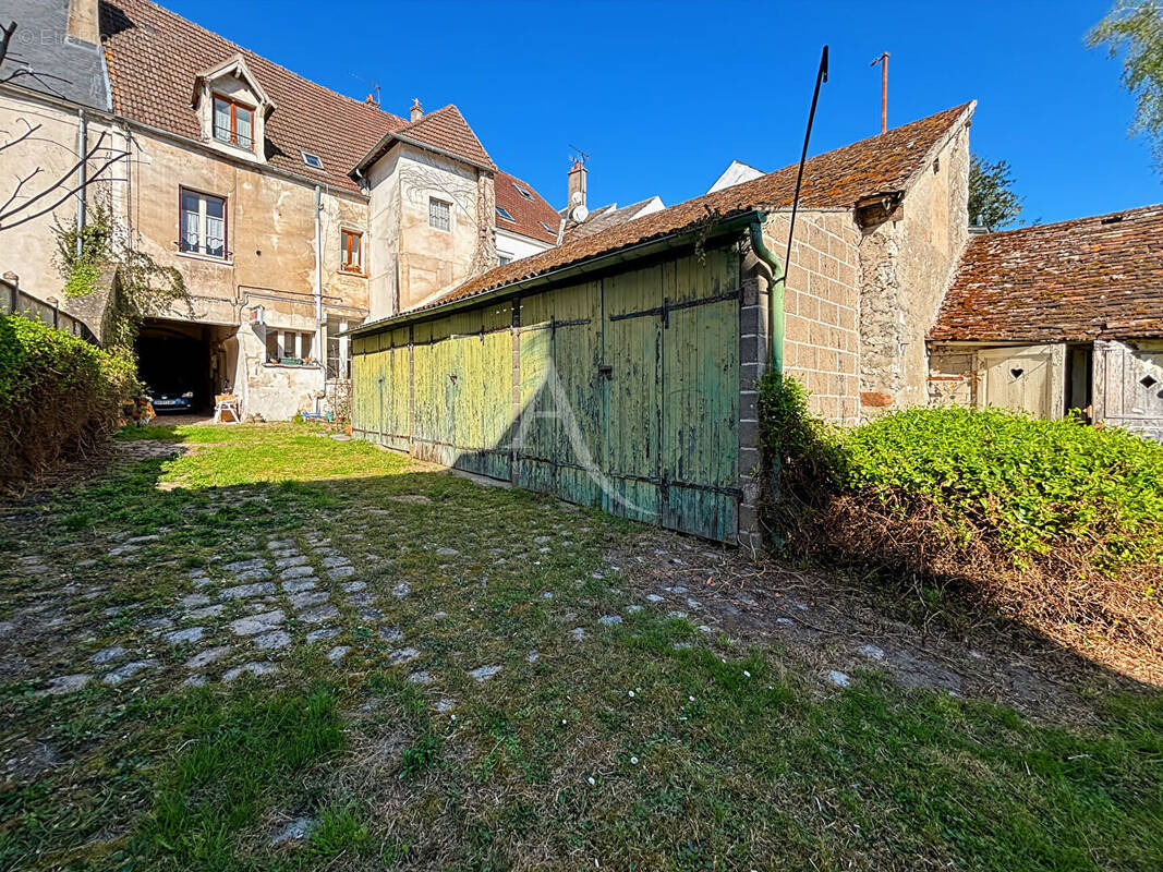 Maison à ETAMPES