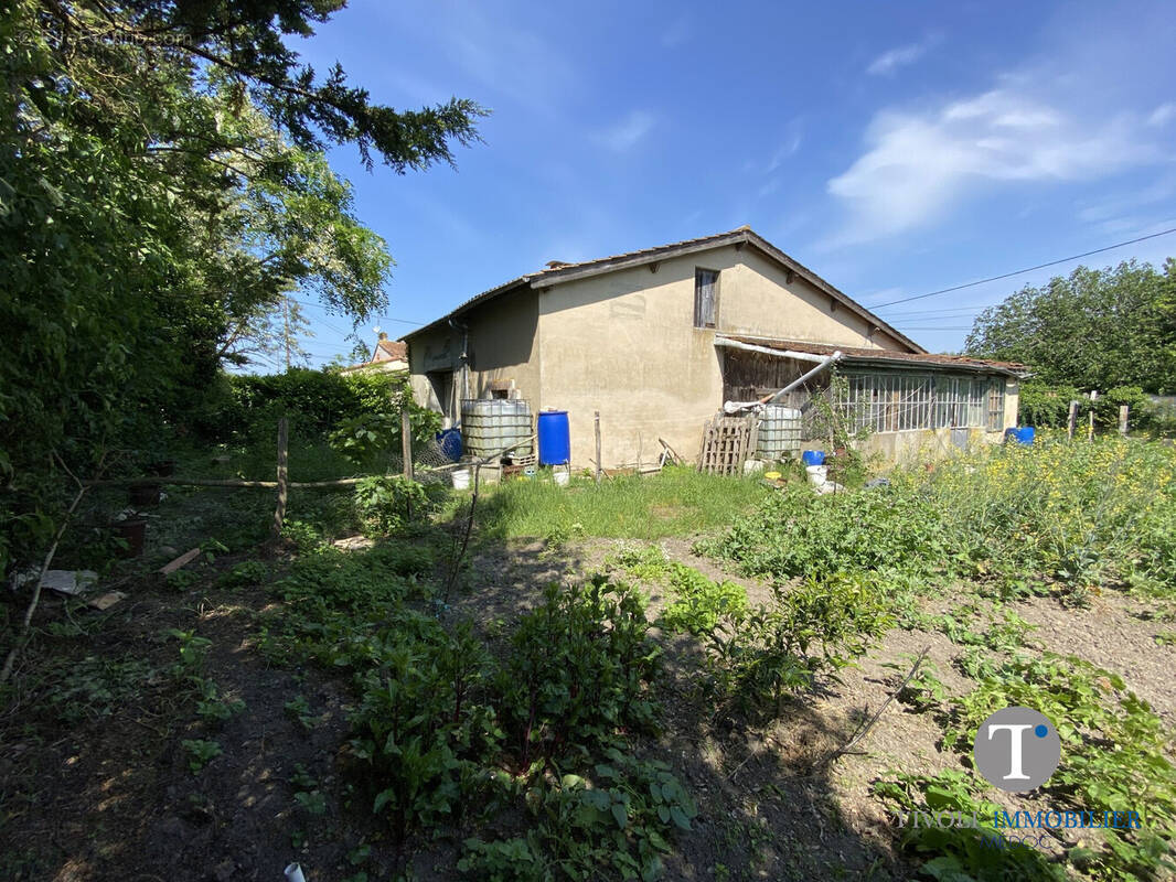 Maison à JAU-DIGNAC-ET-LOIRAC