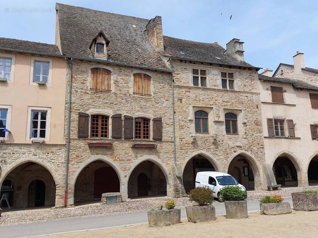 Maison à SAUVETERRE-DE-ROUERGUE
