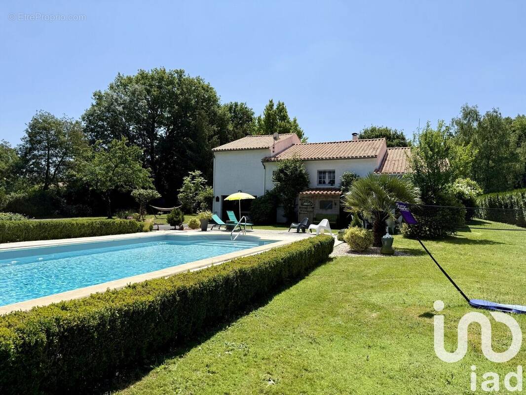 Photo 1 - Maison à LANDERONDE