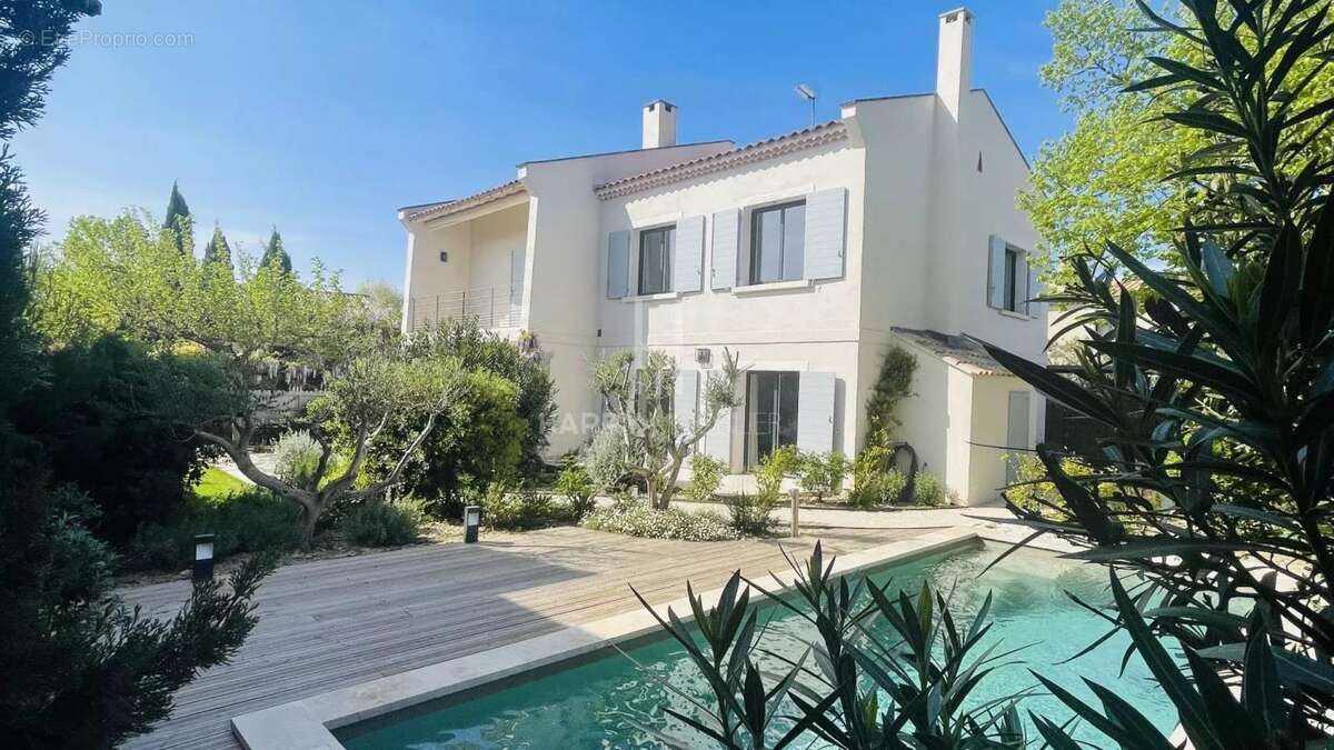 Maison à MAUSSANE-LES-ALPILLES