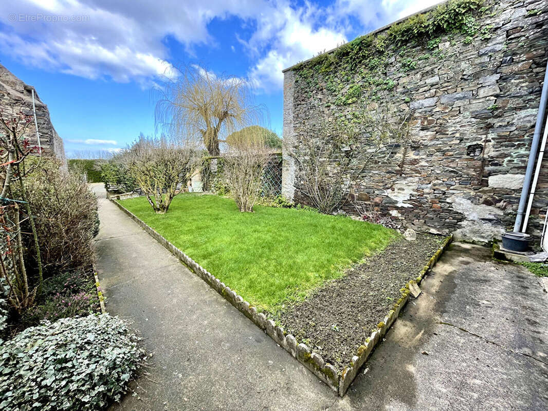 Maison à DOL-DE-BRETAGNE