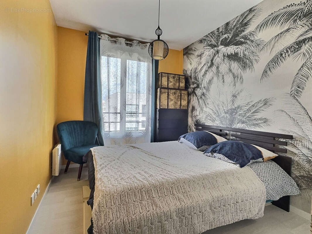 Appartement à COMBS-LA-VILLE