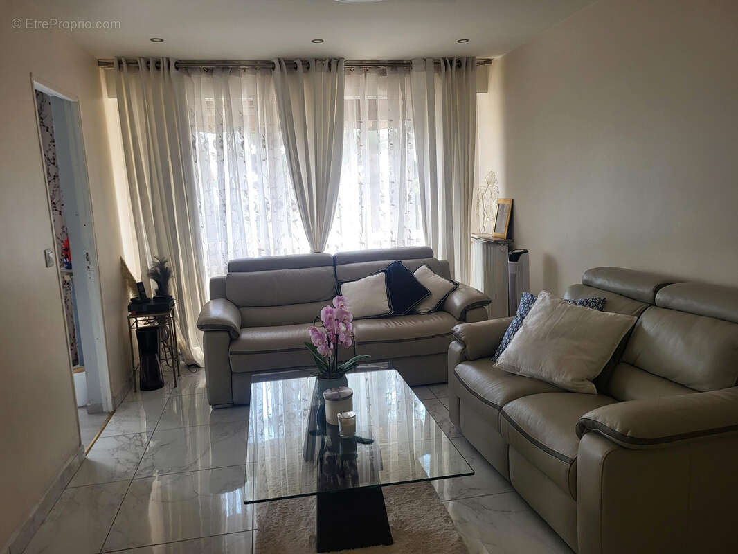 Appartement à SAINT-DENIS