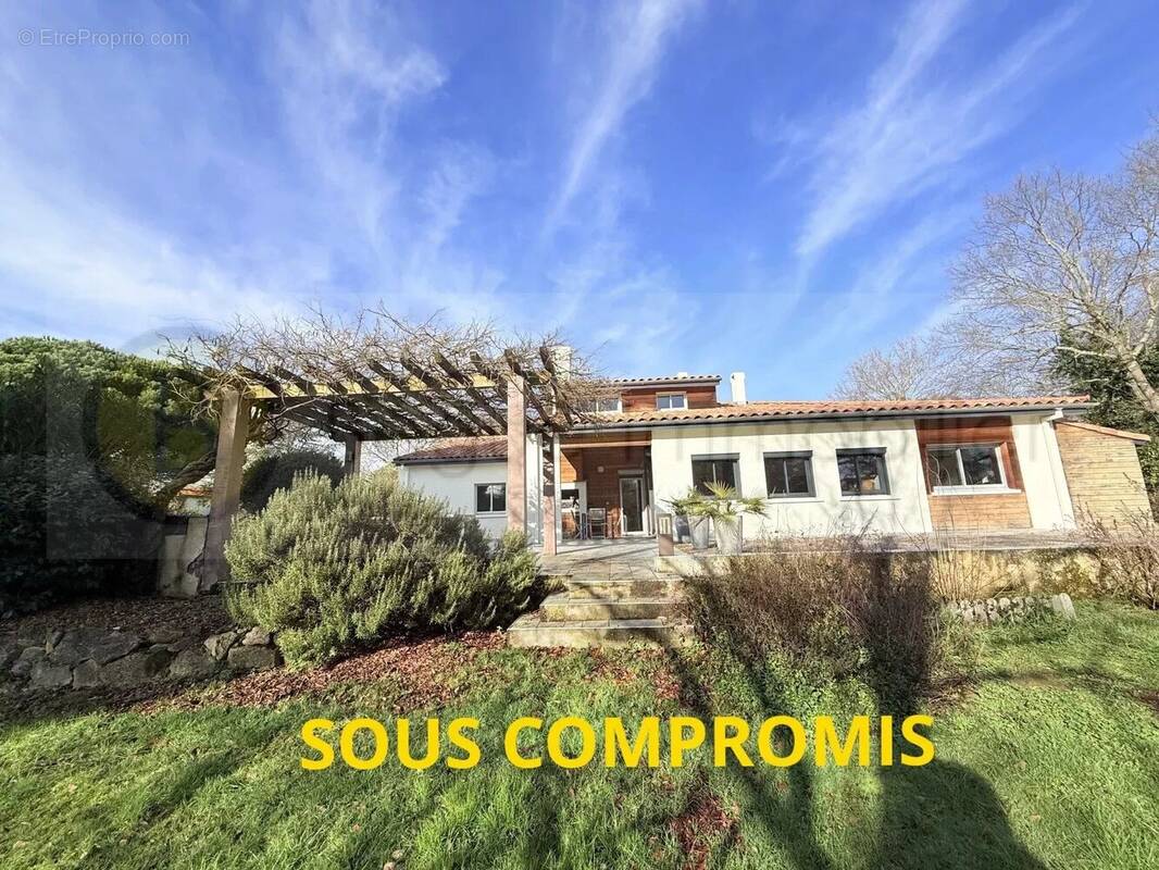 Maison à LEGUEVIN