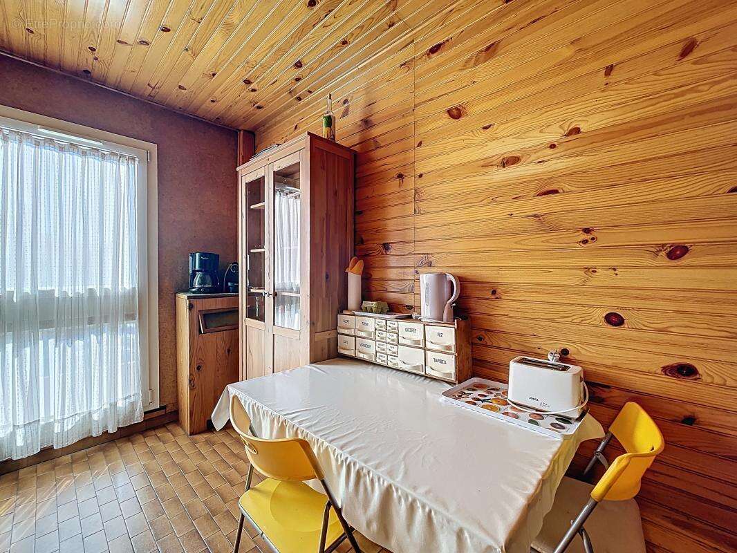 Appartement à L&#039;HAY-LES-ROSES