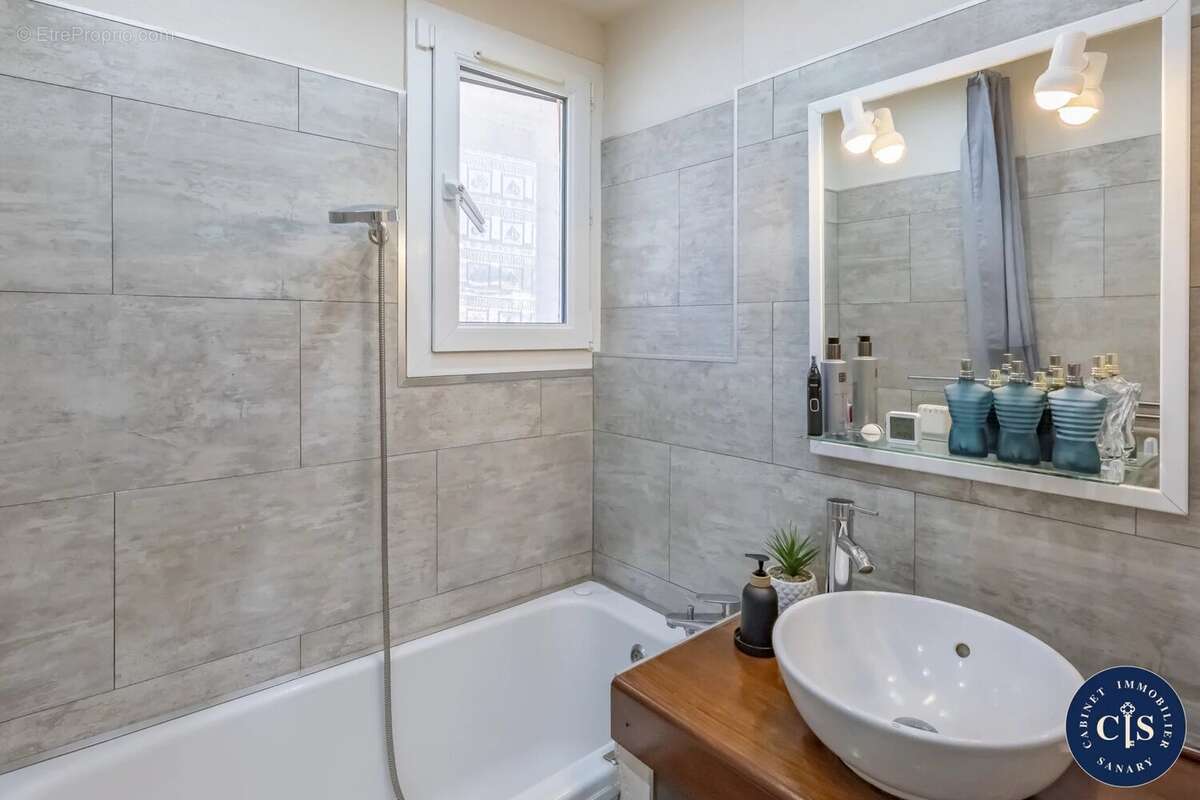 Appartement à SANARY-SUR-MER