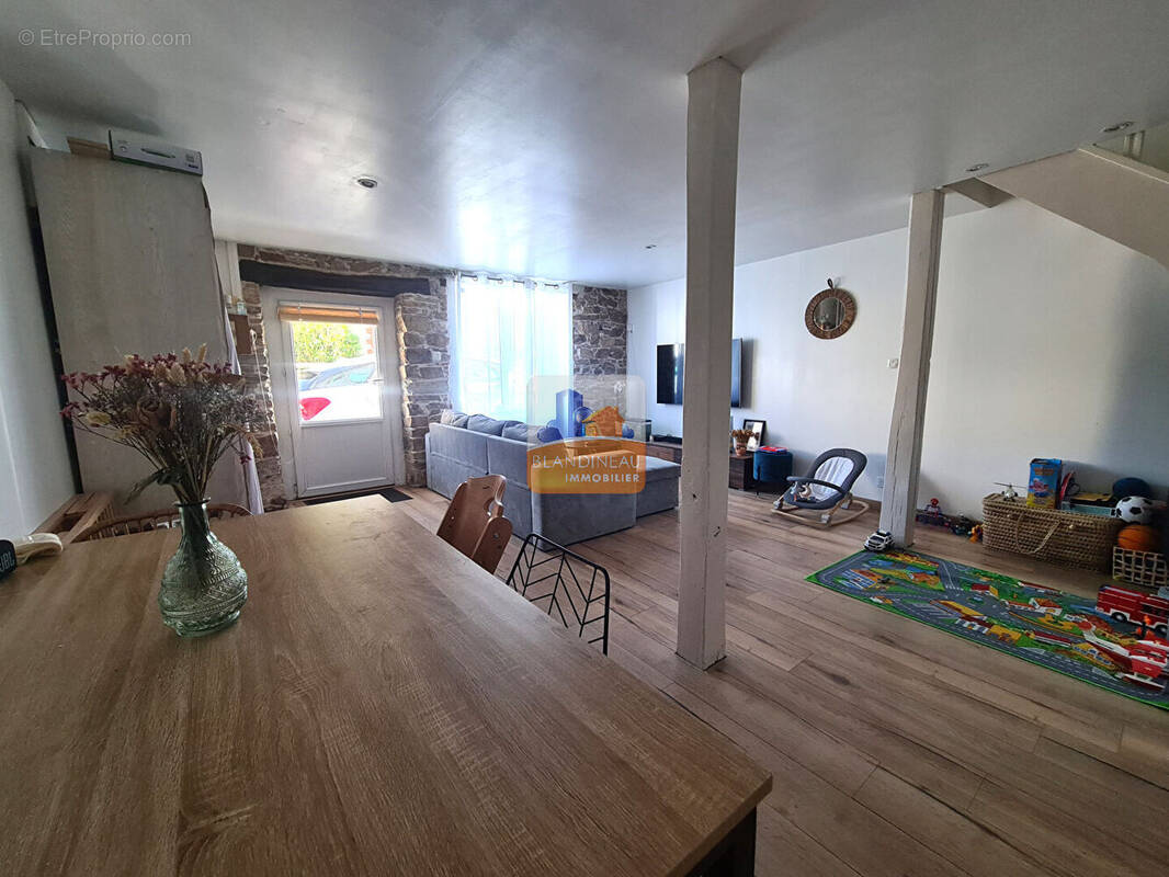 Maison à LA MONTAGNE