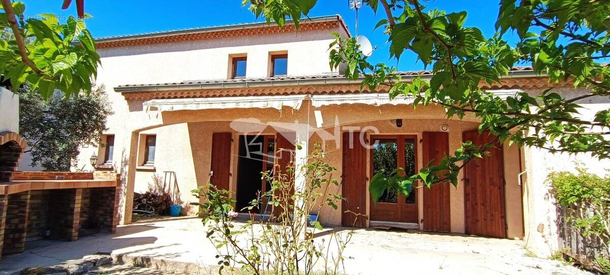 Maison à RUOMS
