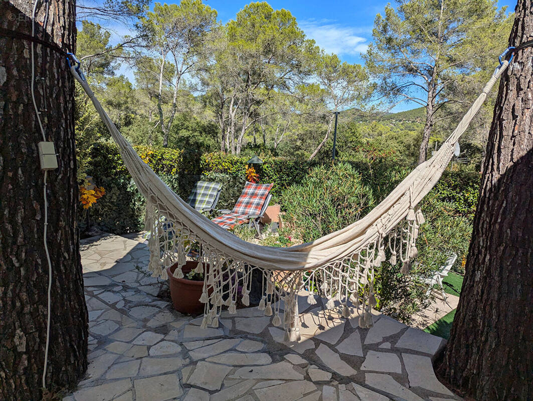 Terrain à FREJUS