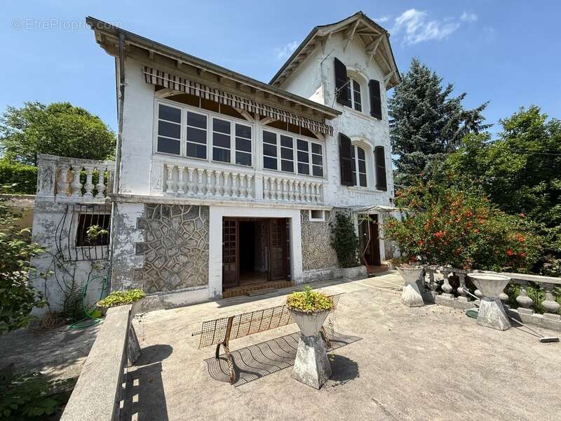Maison à LOURDES