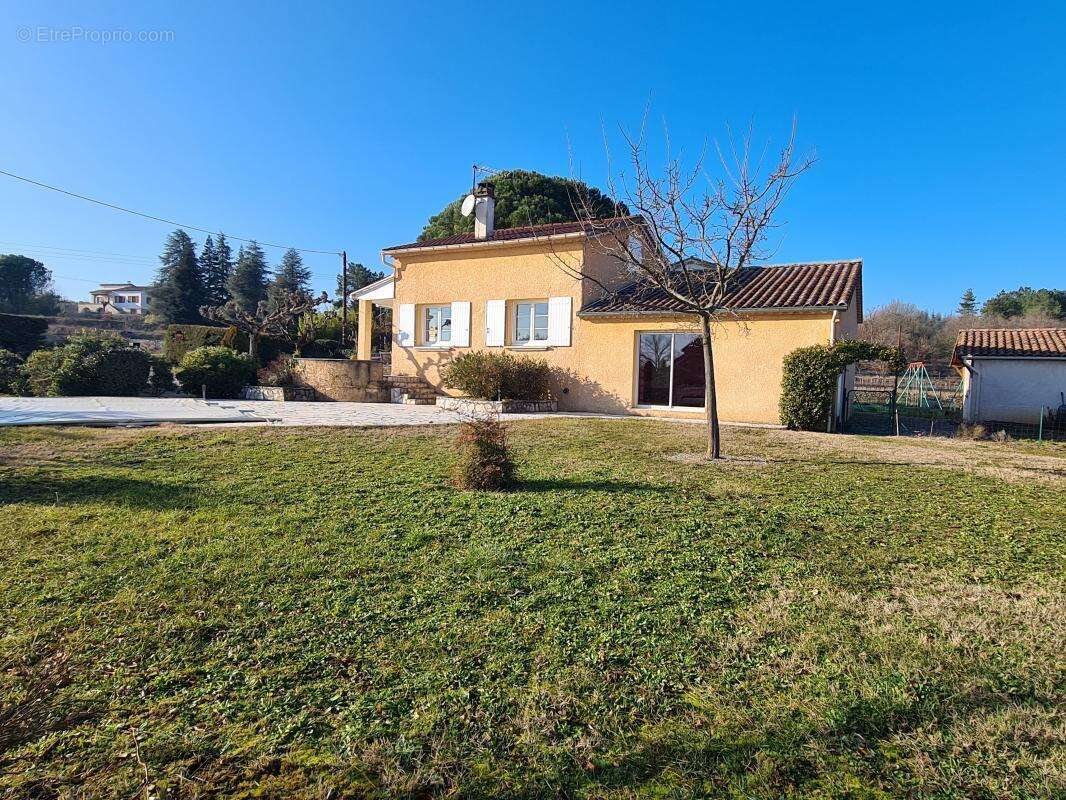 Maison à LABLACHERE
