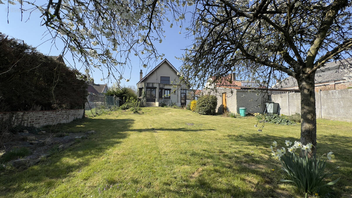 Maison à AIX-NOULETTE
