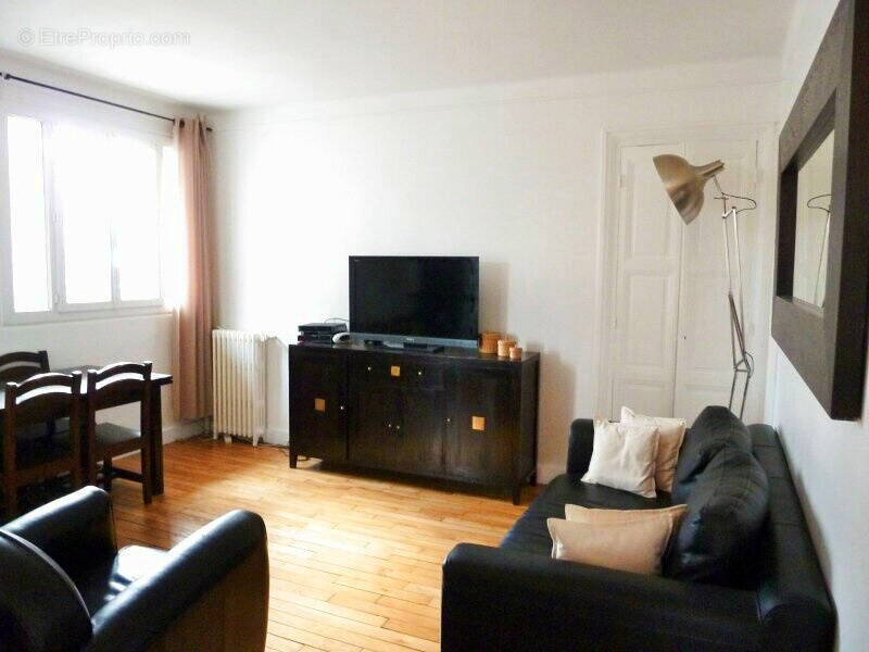 Appartement à LES LILAS