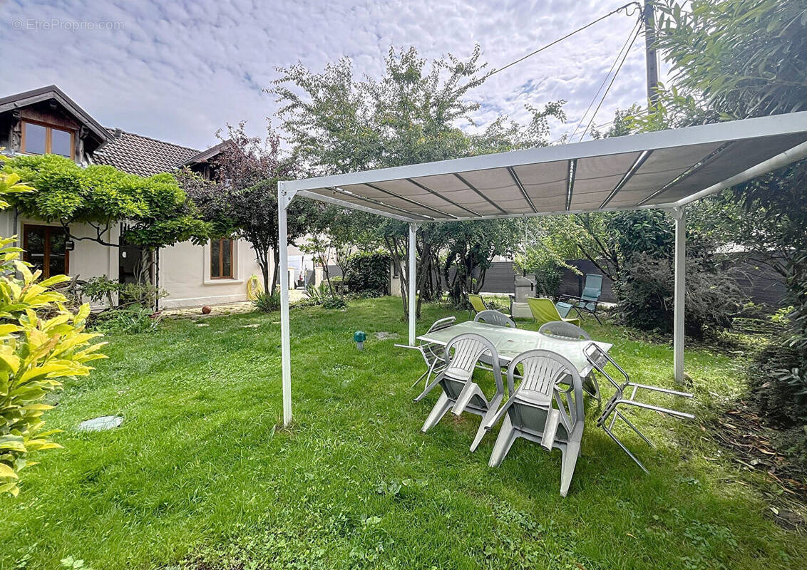 Appartement à HAUTEVILLE-SUR-FIER
